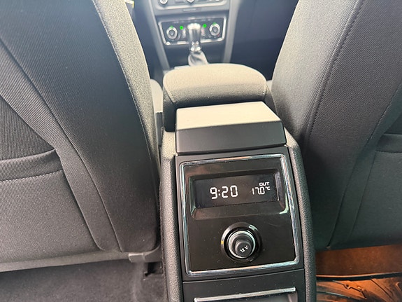 Skoda Superb 22 of 30