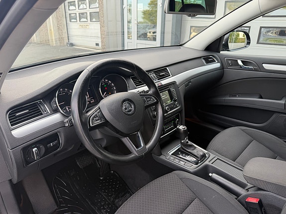 Skoda Superb 13 of 30