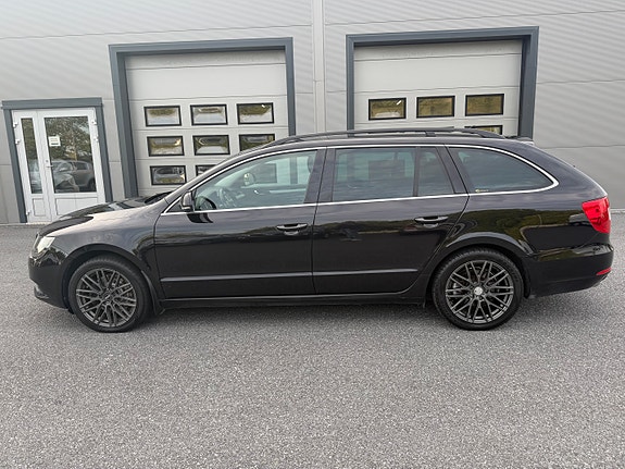 Skoda Superb 12 of 30