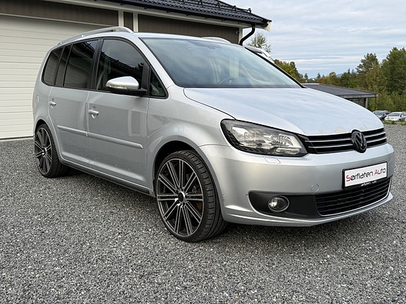 Volkswagen Touran 8 of 15