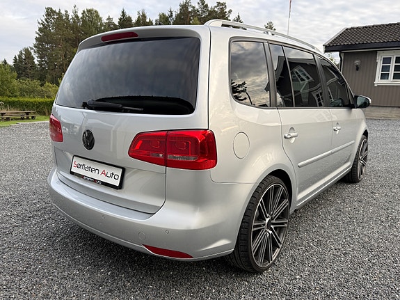 Volkswagen Touran 5 of 15