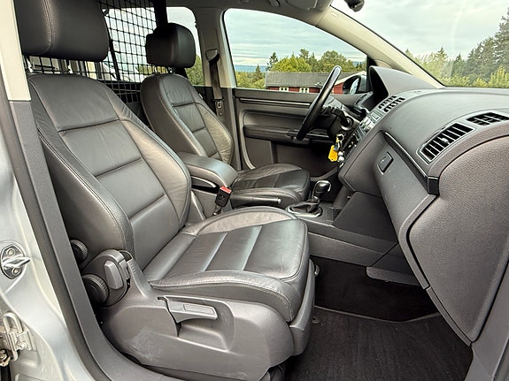 Volkswagen Touran 13 of 15