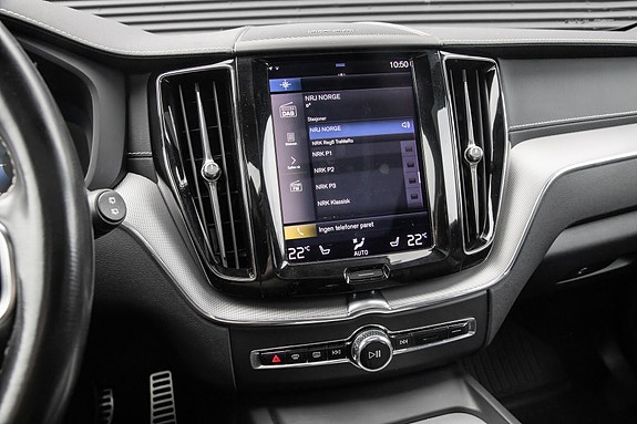 Volvo XC60 13 of 30