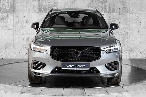 Volvo XC60 2 of 30