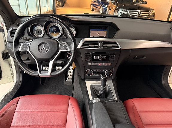 Mercedes-Benz C180 15 of 29