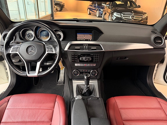 Mercedes-Benz C180 14 of 29