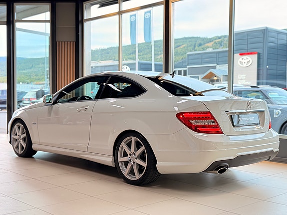 Mercedes-Benz C180 7 of 29