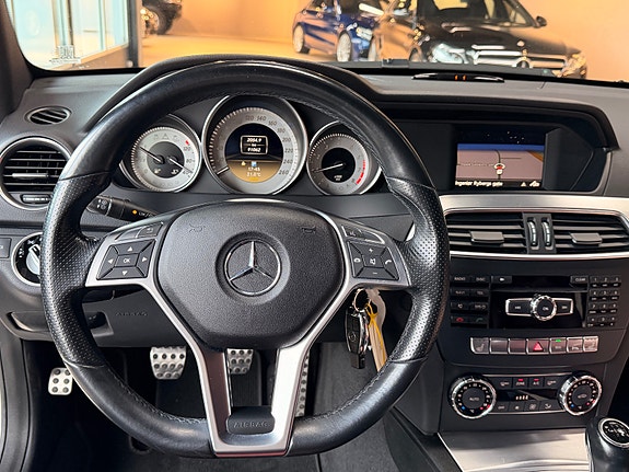 Mercedes-Benz C180 16 of 29