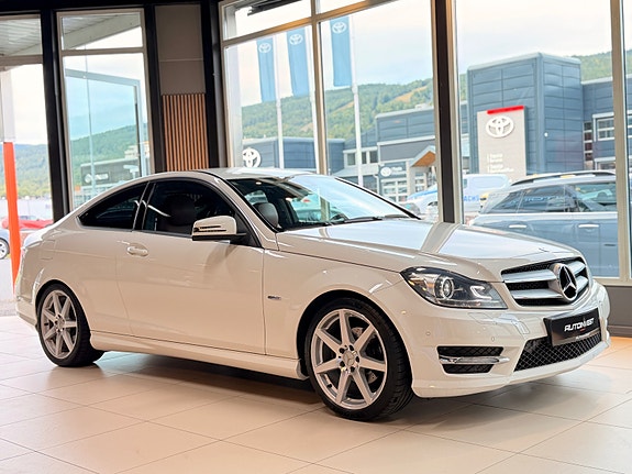 Mercedes-Benz C180 11 of 29