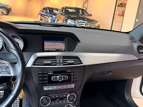Mercedes-Benz C180 20 of 29