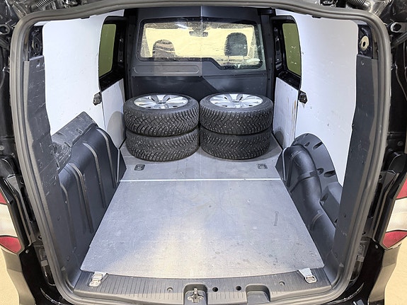 Volkswagen Caddy Maxi 24 of 27