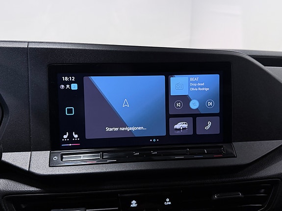 Volkswagen Caddy Maxi 19 of 27