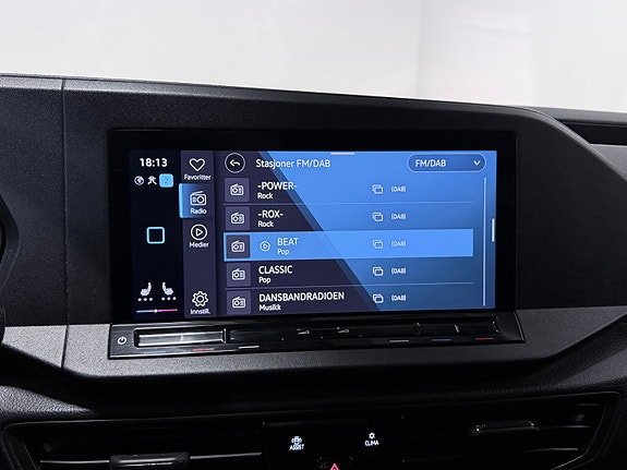Volkswagen Caddy Maxi 22 of 27