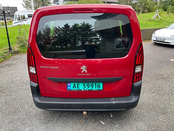 Peugeot Partner 4 of 9