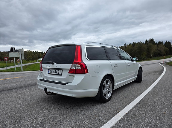 Volvo V70 5 of 12