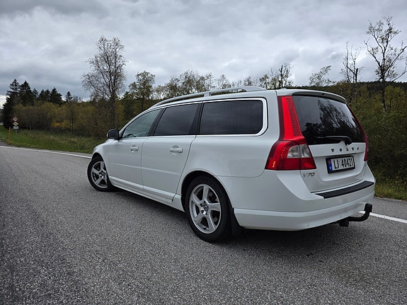 Volvo V70 6 of 12