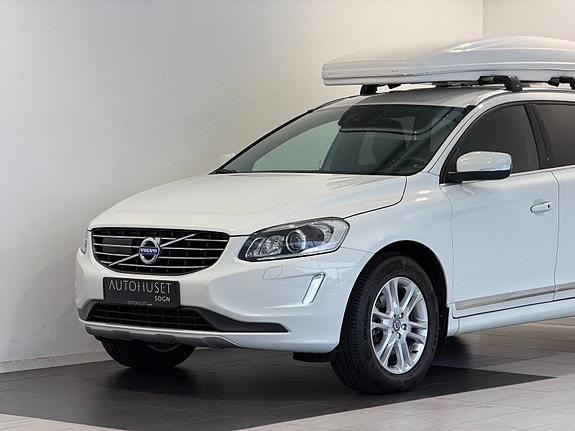 Volvo XC60 2 of 30