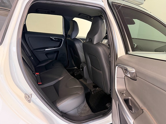 Volvo XC60 20 of 30