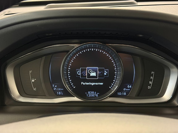 Volvo XC60 23 of 30