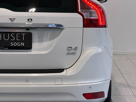 Volvo XC60 8 of 30