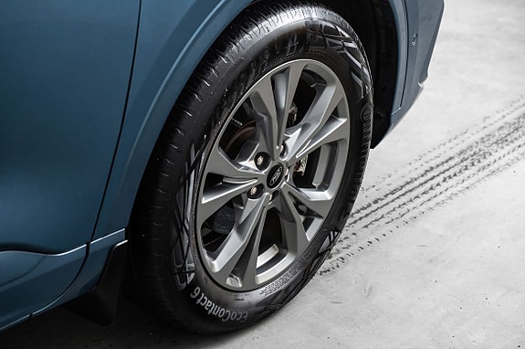 Ford Kuga 8 of 24