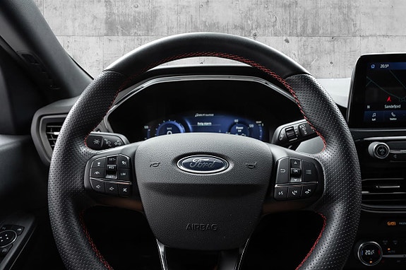 Ford Kuga 18 of 24