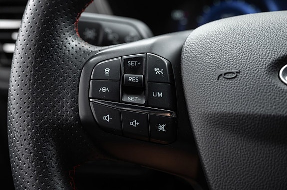 Ford Kuga 20 of 24