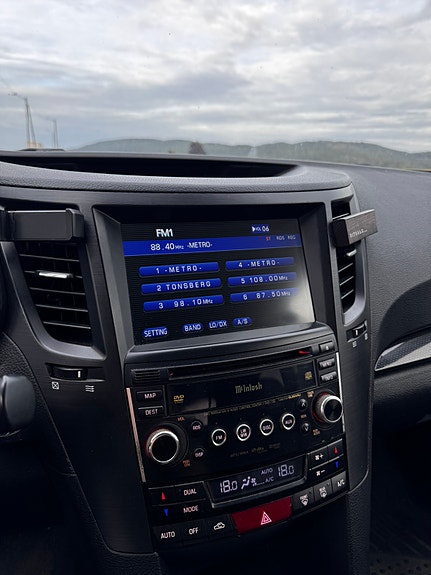 Subaru Legacy 7 of 9