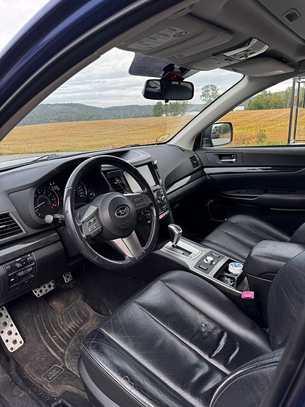 Subaru Legacy 5 of 9