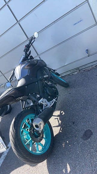 Yamaha MT-125 4 of 9