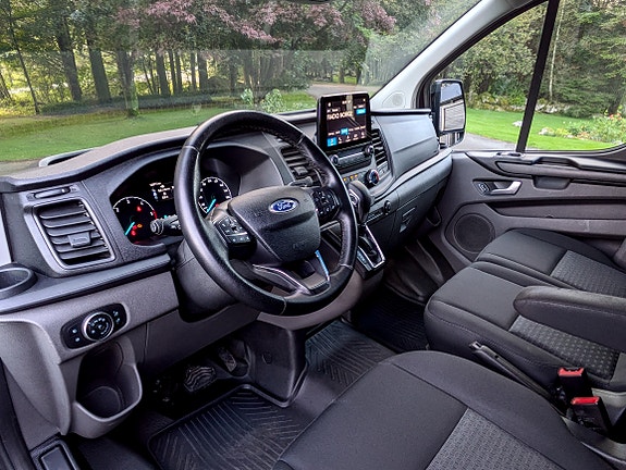 Ford Transit Custom 320L 10 of 15