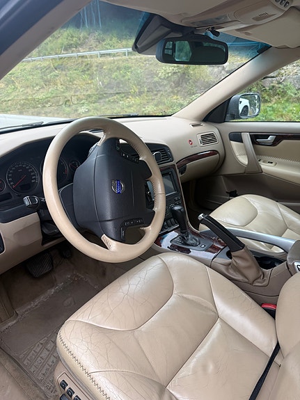 Volvo XC70 4 of 7