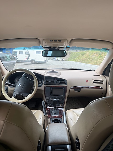 Volvo XC70 6 of 7