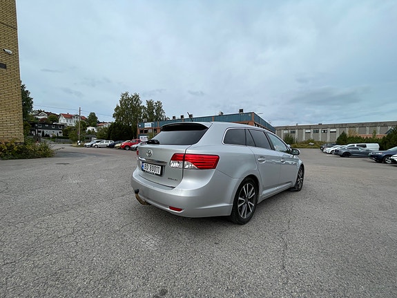 Toyota Avensis 7 of 25