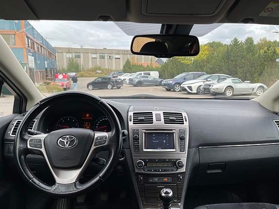 Toyota Avensis 14 of 25