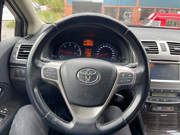 Toyota Avensis 13 of 25