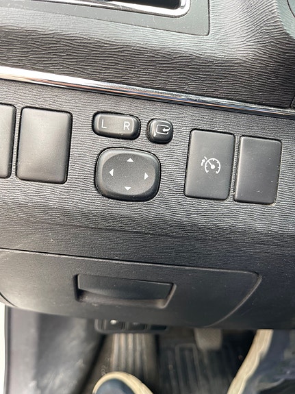 Toyota Avensis 22 of 25