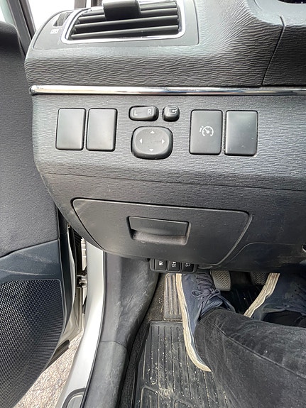 Toyota Avensis 20 of 25