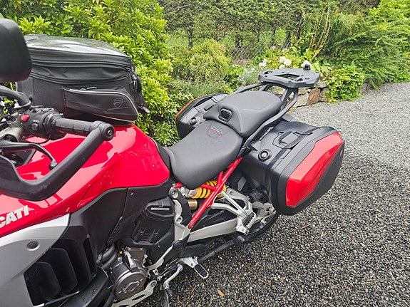 Ducati Multistrada V4S 8 of 14