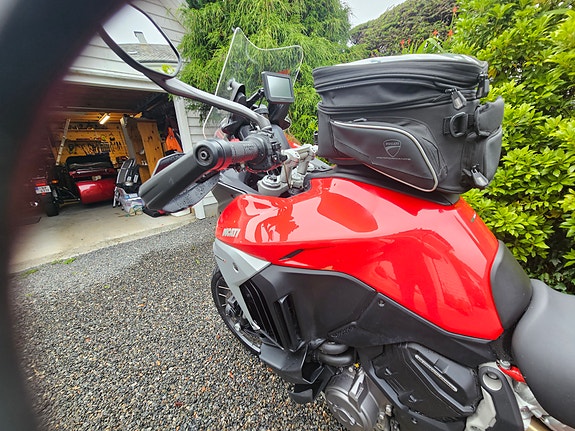 Ducati Multistrada V4S 7 of 14