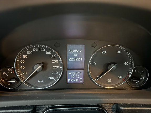 Mercedes-Benz C200 d 14 of 19