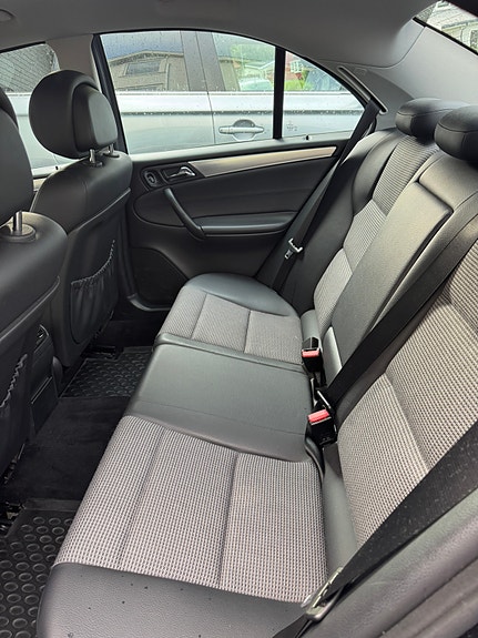 Mercedes-Benz C200 d 18 of 19
