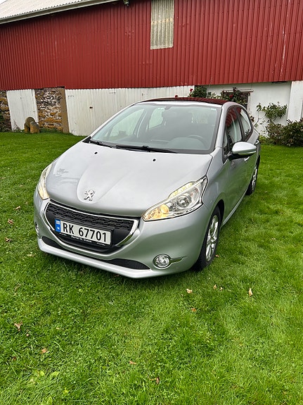 Peugeot 208 6 of 16