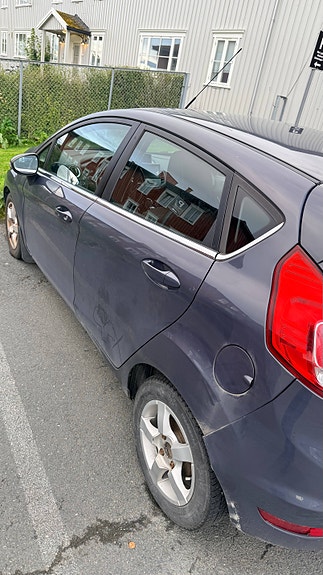 Ford Fiesta 3 of 8