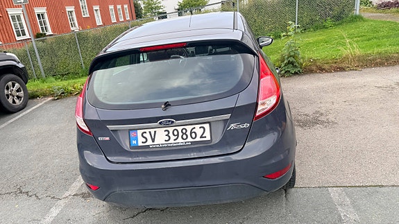 Ford Fiesta 2 of 8