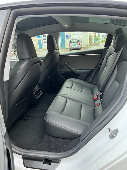 Tesla Model 3 12 of 13