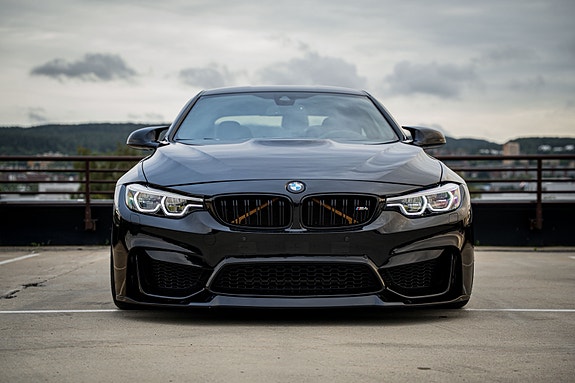 BMW M4 3 of 30