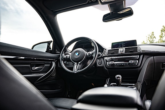 BMW M4 26 of 30