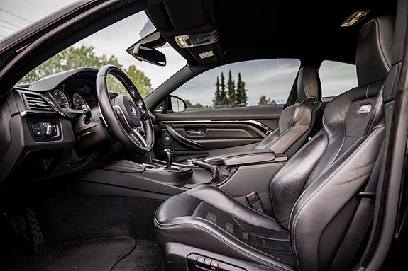 BMW M4 27 of 30