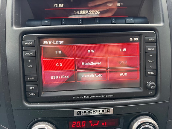 Mitsubishi Pajero 25 of 27
